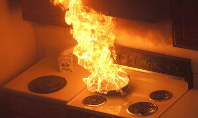 Κρήτη: Φωτιά σε διαμέρισμα στο Ηράκλειο- Απεγκλωβίστηκαν 6 άτομα