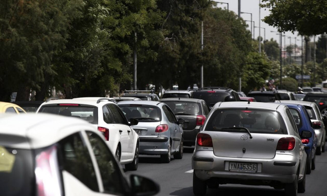 Τροχαίο στην Ποσειδώνος - Τεράστιο μποτιλιάρισμα