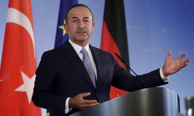 Τσαβούσογλου: Η Γαλλία πρέπει να μας ζητήσει άνευ όρων συγγνώμη