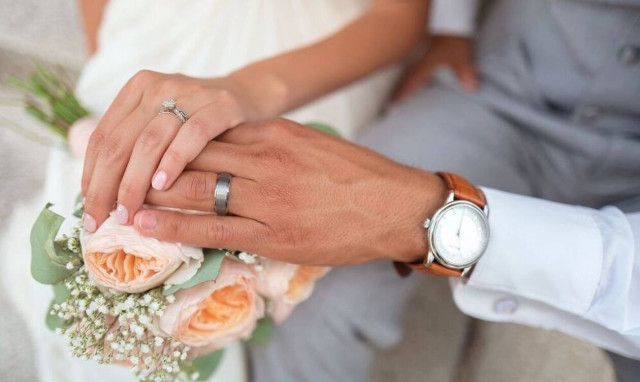 Απίστευτο ατύχημα για νεόνυμφους - Σώθηκαν από θαύμα