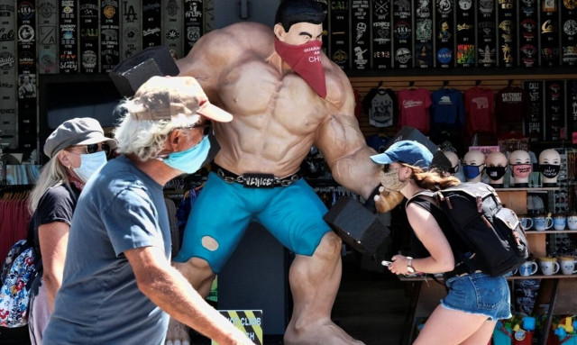 ΗΠΑ: Μειώθηκαν τα κρούσματα και οι θάνατοι από κορονοϊό την αργία της 4ης Ιουλίου