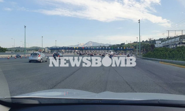 Κίνηση: Δύσκολη η επιστροφή των εκδρομέων στην Αθήνα - Ουρές στα διόδια (pics)