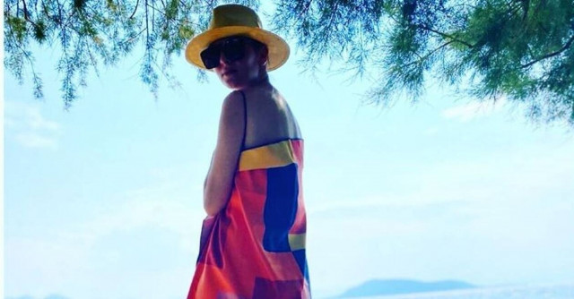 Ζενεβιέβ Μαζαρί: Την έχεις δει με μαγιό; (pic)