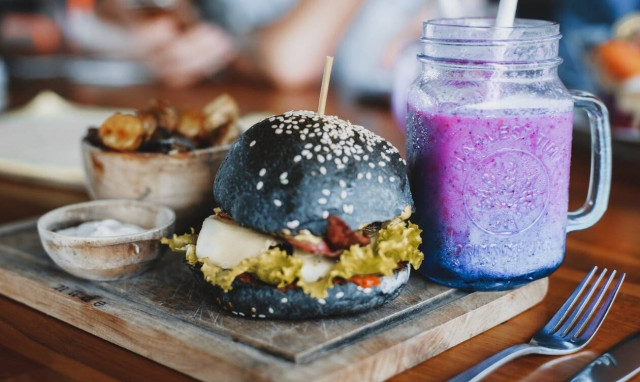 Ποια snacks μπορείτε να πάρετε στην παραλία χωρίς να χρειαστείτε ψυγείο