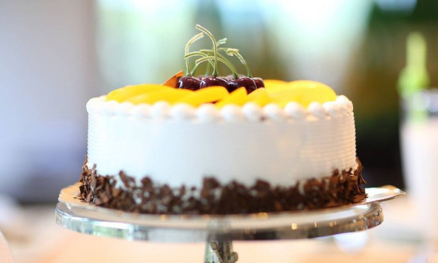 Τέσσερις σπιτικές τούρτες γενεθλίων που μπορείτε να φτιάξετε κι εσείς