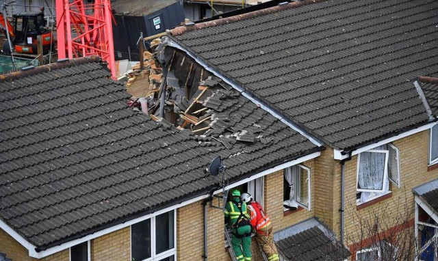 Λονδίνο: Ένας νεκρός και τέσσερις τραυματίες μετά την κατάρρευση γερανού