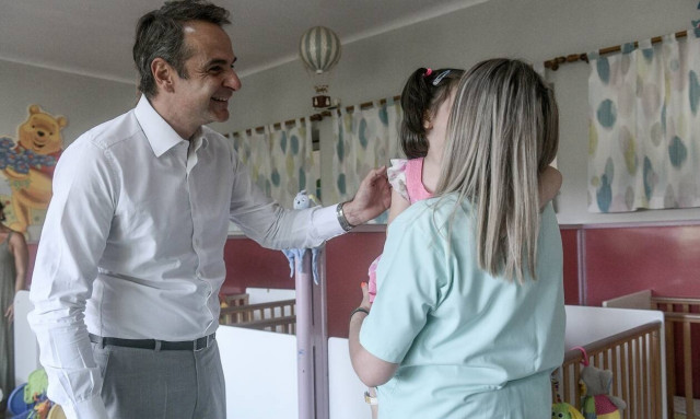 Μητσοτάκης: Η Ελλάδα διαθέτει πλέον ένα σύγχρονο σύστημα αναδοχής και υιοθεσίας