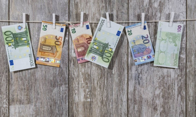 Αναδρομικά: Σήμερα «βρέχει» λεφτά για χιλιάδες συνταξιούχους - Αναλυτικά τα ποσά