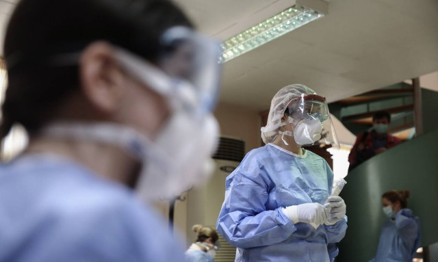 Κορονοϊός: Πού εντοπίστηκαν τα νέα κρούσματα - Αγωνία για τα «εισαγόμενα»