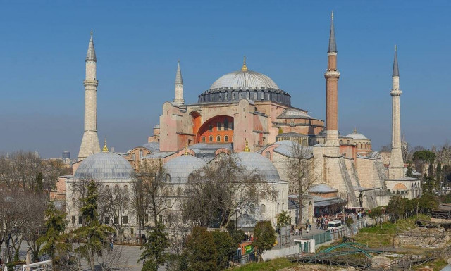 UNESCO: H Τουρκία να διεξαγάγει «διάλογο» για την Αγιά Σοφιά