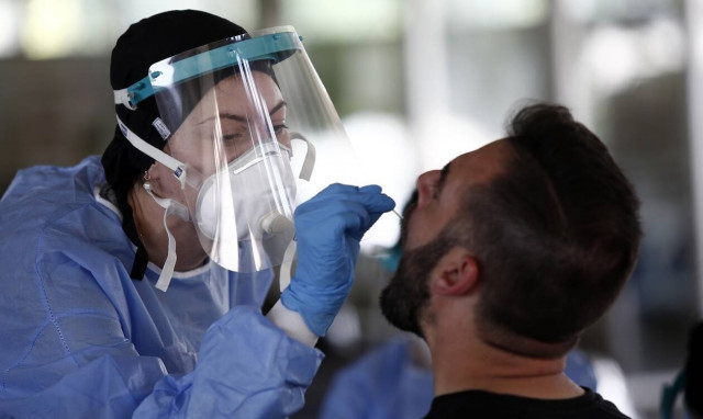 Κορονοϊός: Συναγερμός στον Προμαχώνα - Δεκάδες νέα κρούσματα