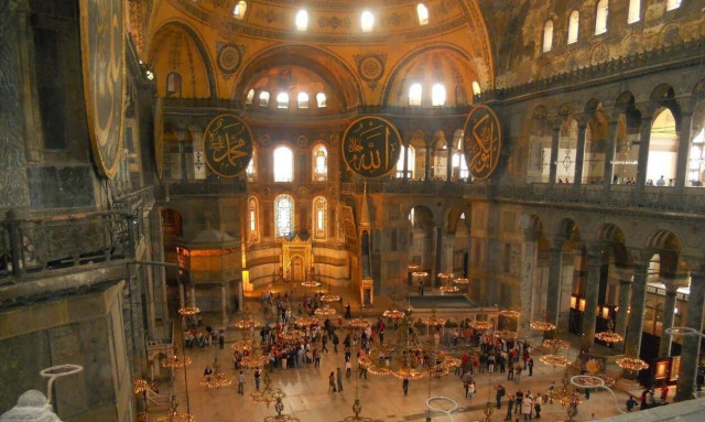 Πολιτική αντιπαράθεση μεταξύ ΝΔ και ΣΥΡΙΖΑ με αφορμή την Αγία Σοφία