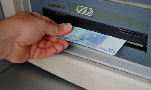 Έκτακτο επίδομα σε χιλιάδες εργαζόμενους: Ποιοι το δικαιούνται - Πότε θα το πάρουν