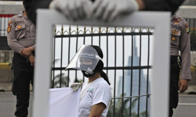 Κορονοϊός: Τουλάχιστον 574.000 οι νεκροί σε όλον τον κόσμο