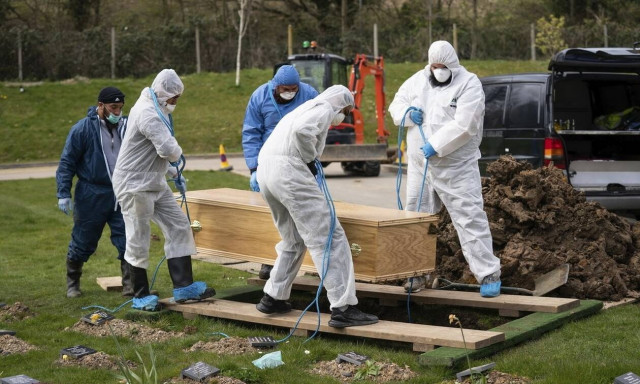 Κορονοϊός στη Βρετανία: Από το δεύτερο κύμα μπορεί να πεθάνουν 120.000 άνθρωποι