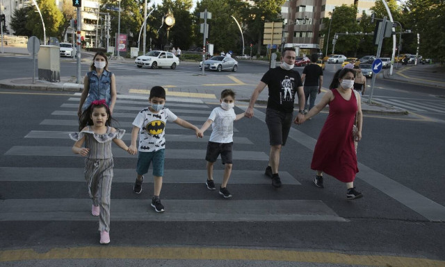 Κορονοϊός - Τουρκία: Πρωτοφανές! Καταγράφηκαν κάτω από 1.000 κρούσματα σε 24 ώρες