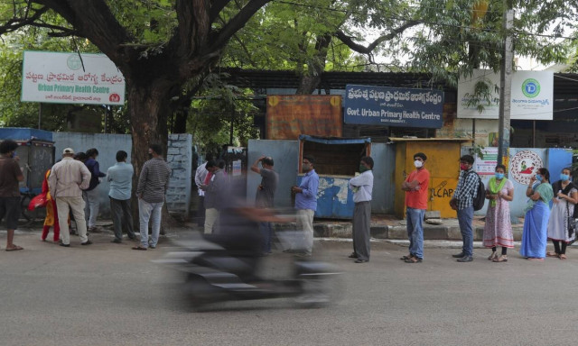 Ινδία Κορονοϊός: Συνωστισμός στις αγορές προτού τεθεί σε ισχύ η καραντίνα