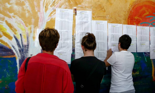 Βάσεις 2020: Σε ποιες σχολές αναμένεται πτώση - Πώς θα κινηθούν Νομικές και Ιατρικές