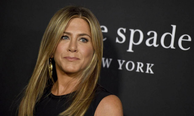 Απίστευτη ομοιότητα - Αυτή είναι η σωσίας της Τζένιφερ Ανιστον (pics) 