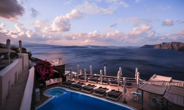 Μείωση τζίρου τουλάχιστον 5,6 δισ. ευρώ προβλέπουν για εφέτος οι ξενοδόχοι 