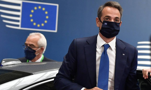 PM Mitsotakis stresses need for an agreement at EU summit