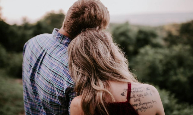 Back burner plan: Τι σημαίνει αυτό σε μία σχέση