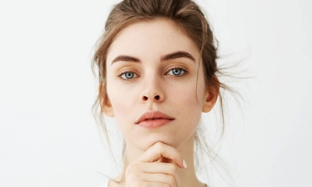 Face yoga: 3 τεχνικές για φυσικό face lift