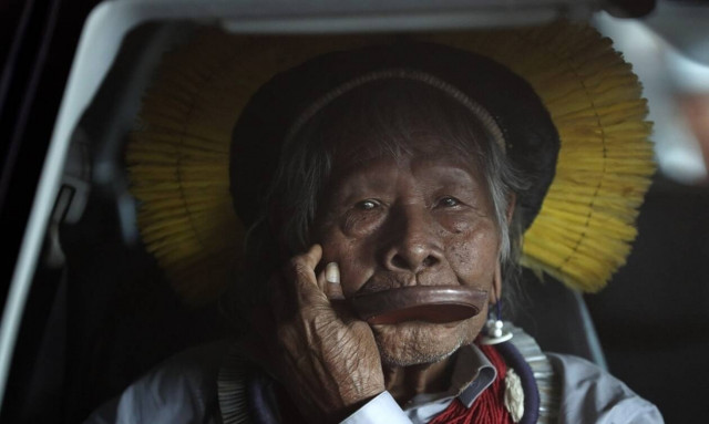 Βραζιλία: Επιδεινώθηκε η κατάσταση της υγείας  του Ινδιάνου αρχηγού Ραονί