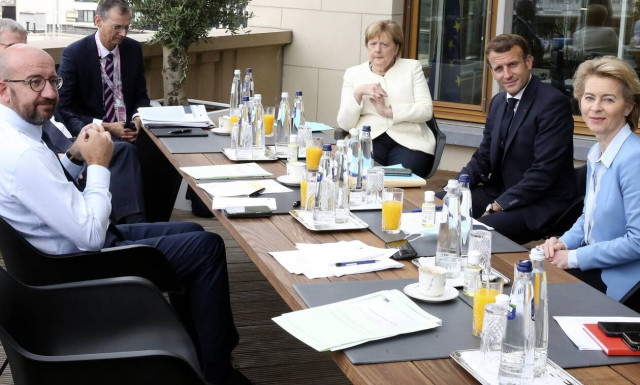 Σύνοδος Κορυφής: Κίνδυνος «ναυαγίου» - Τρίτη προσπάθεια να γεφυρωθεί το χάσμα