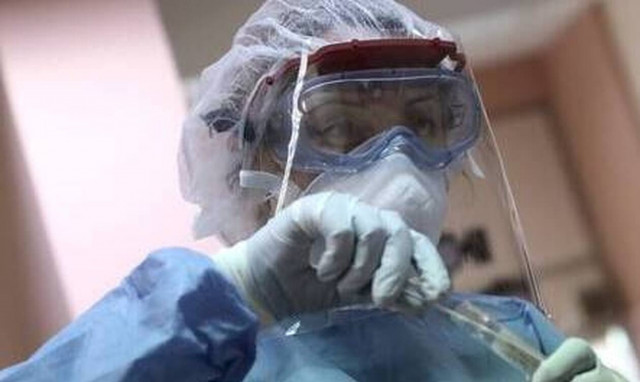 Θετικός στον κορονοϊό 17χρονος στο Βόλο