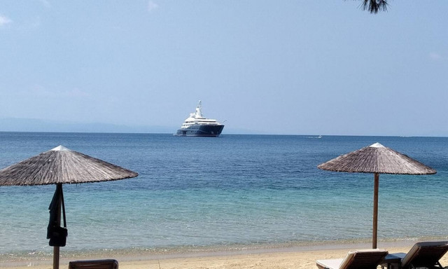 Στη Σκιάθο ο σεΐχης του Κατάρ - Δείτε την εντυπωσιακή θαλαμηγό του