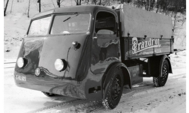 To πρώτο πλήρως ηλεκτρικό Skoda χρονολογείται από το 1938 και μετέφερε μπύρες στο Pilsen!