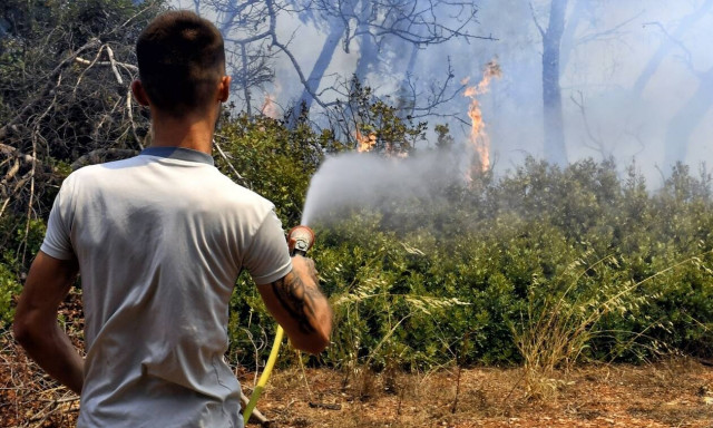 Κρήτη: Μεγάλη φωτιά ΤΩΡΑ στο Ηράκλειο