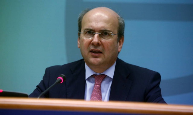 Χατζηδάκης: Νέες αυξημένες επιδοτήσεις για την απόκτηση ηλεκτροκίνητου αυτοκινήτου