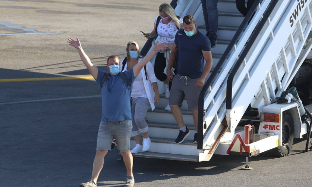 Κορονοϊός: Πού εντοπίζονται τα νέα κρούσματα - Συναγερμός για Αττική και Θεσσαλονίκη