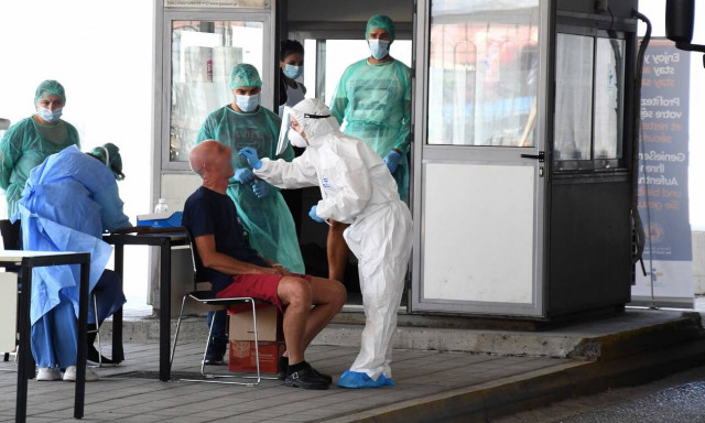 Κορονοϊός: 32 νέα κρούσματα στην Ελλάδα - Τρεις θάνατοι μέσα σε λίγες ώρες