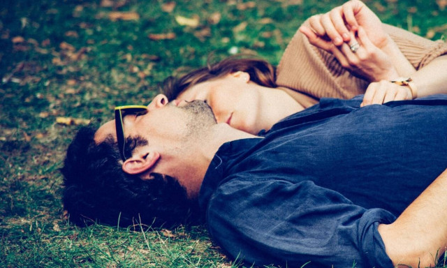 Ο μικρός μας τσάκωσε να κάνουμε σεξ... Και τώρα τι κάνουμε;