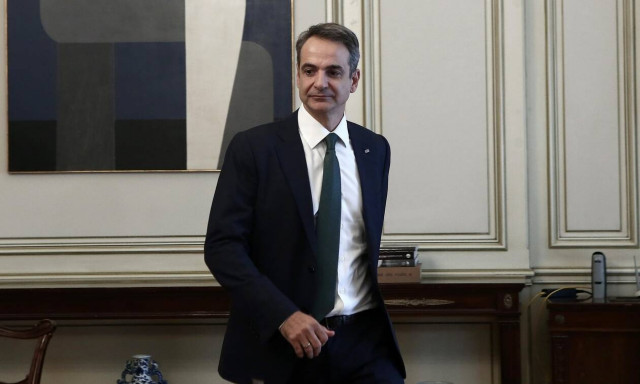 Ο Μητσοτάκης ενημερώνει τους πολιτικούς αρχηγούς για την τουρκική προκλητικότητα