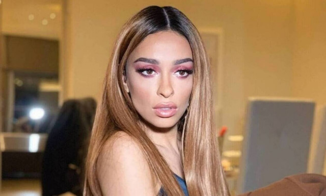 Φωτογραφία-κόλαση της Ελένης Φουρέιρα από το υπνοδωμάτιο της (pics)