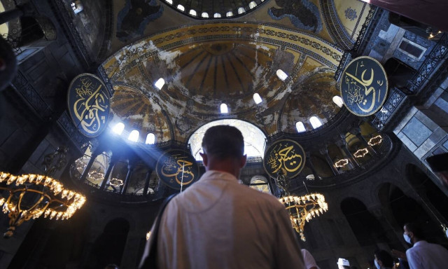 Αγία Σοφία – Ξεπέρασε κάθε όριο ο ιμάμης: «Καταραμένοι…»