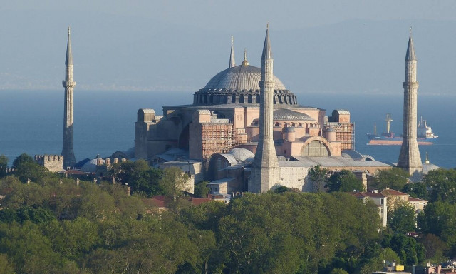 Αγία Σοφία: Ο πρώτος ναός και η ιστορία του συμβόλου της Ορθοδοξίας στην Κωνσταντινούπολη