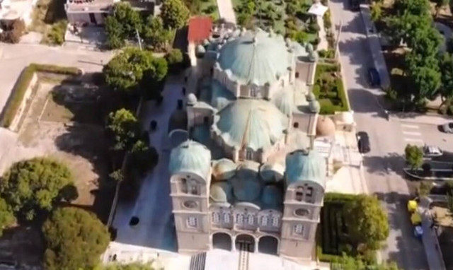 Αγία Σοφία: Χτυπούν πένθιμα οι καμπάνες σε όλη τη χώρα