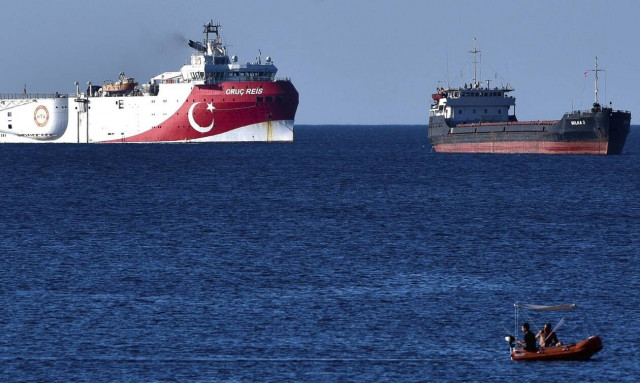 «Πόλεμος νεύρων» στο Αιγαίο: Διεγράφη το επίμαχο tweet με την έναρξη των ερευνών του Oruc Reis