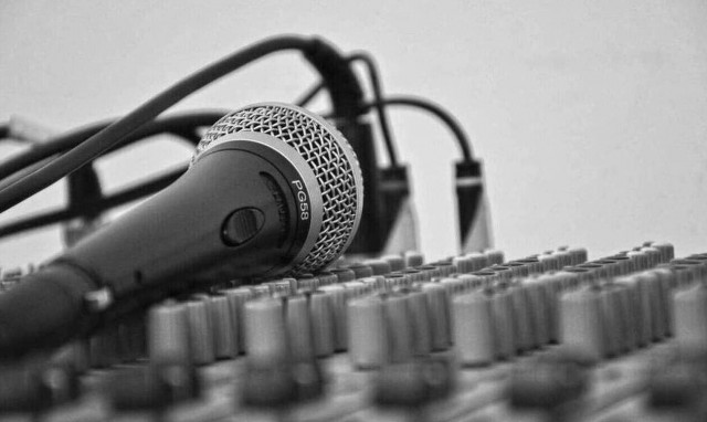 Πέθανε ο σπουδαίος Έλληνας ερμηνευτής Σόλωνας Λέκκας (pics)