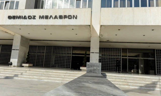 Ελλάδα: Της έγραψε τα πάντα, τον απάτησε και το δικαστήριο της τα πήρε όλα πίσω!