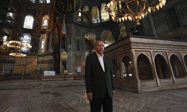 Εμπρηστικός Ερντογάν: Μερικοί δυσκολεύονται να χωνέψουν ότι η Κωνσταντινούπολη είναι τουρκικό έδαφος