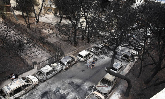 Έκθεση «φωτιά» για το Μάτι: Τους άφησαν να καούν