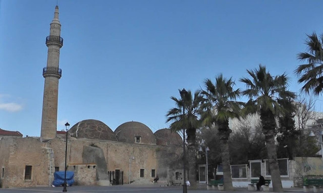 «Οι Έλληνες δεν θα βεβήλωναν ποτέ ένα τζαμί!»