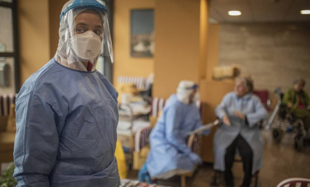 Κορονοϊός - Γώγος: Οι μάσκες πρέπει να γίνουν υποχρεωτικές στους κλειστούς χώρους