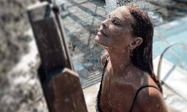 Σίσσυ Χρηστίδου: Είναι πραγματικά αγνώριστη - Δείτε πώς είναι το κορμί της (pics)